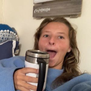 Meet your Posher, Abbie